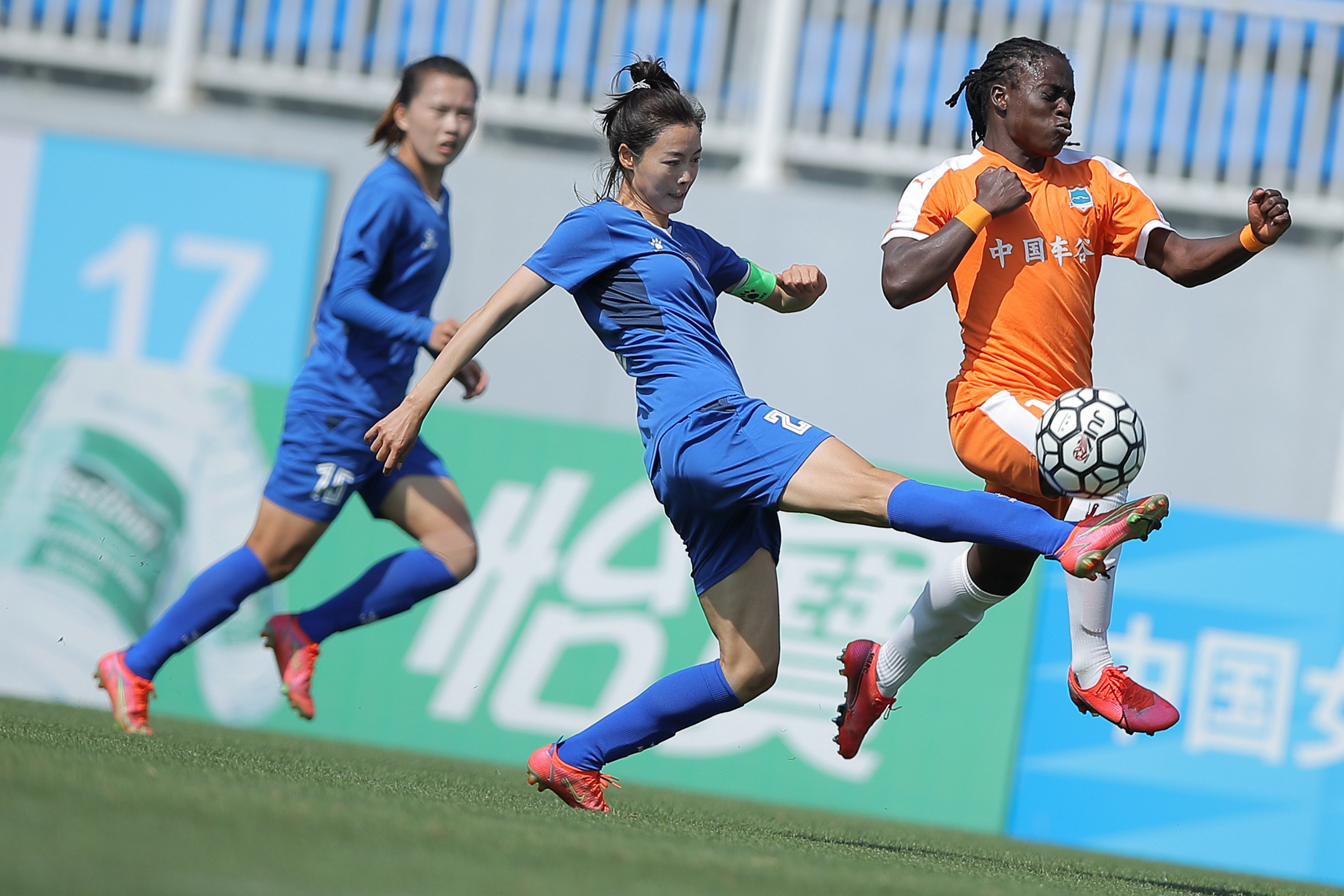女足精英战队实力强劲，备战国际比赛的简单介绍